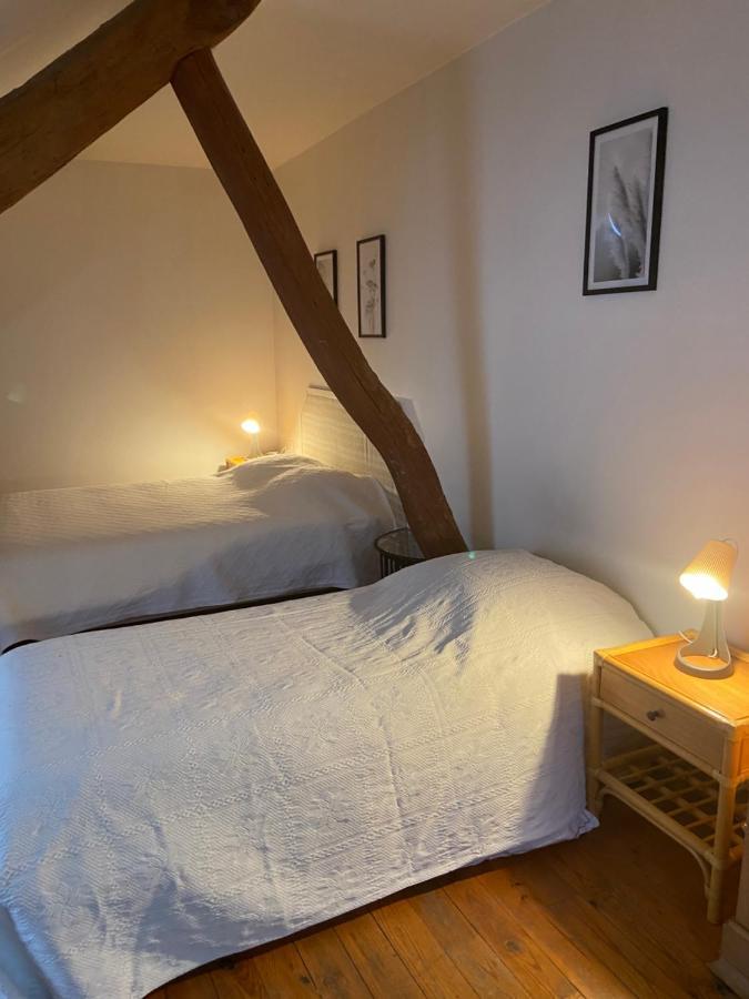 Gites « Le Clos Saint Hilaire » Mer Екстериор снимка